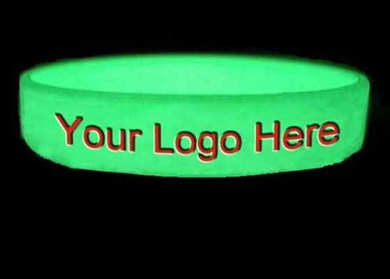 Özel Rubber Wrist Bands Koyu Silikon Bileklik yılında Noctilucent Toz Glow